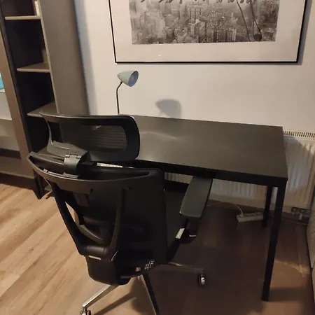 Apartamento Comfortable 2-room For Rest & Work P-berg Berlim