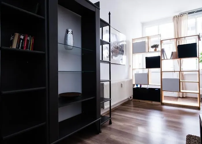 Comfortable 2-room For Rest & Work P-berg Appartamento *